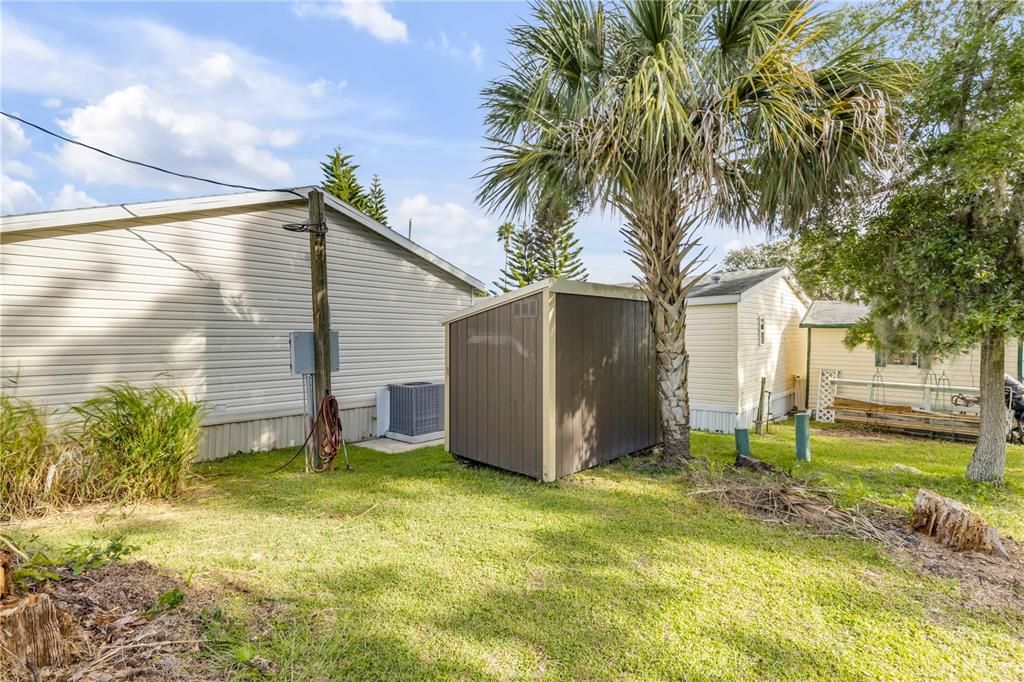 For Sale: $240,000 (2 beds, 2 baths, 1054 Square Feet)