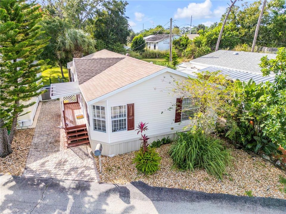 For Sale: $240,000 (2 beds, 2 baths, 1054 Square Feet)