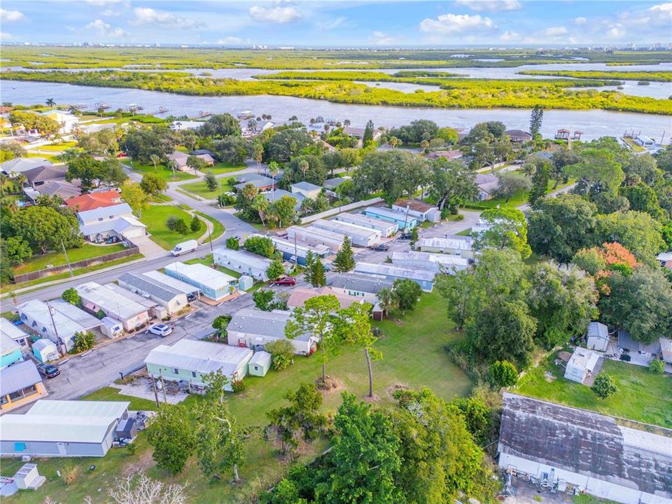 For Sale: $240,000 (2 beds, 2 baths, 1054 Square Feet)