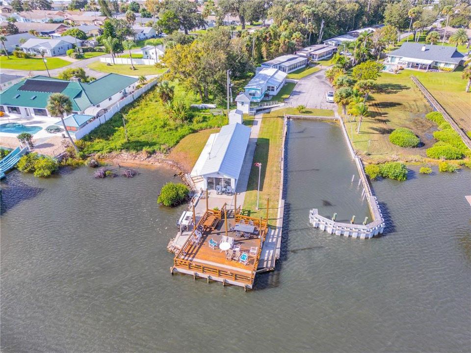 For Sale: $240,000 (2 beds, 2 baths, 1054 Square Feet)