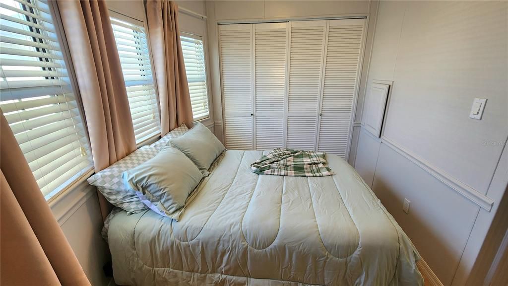 For Sale: $119,900 (2 beds, 1 baths, 670 Square Feet)