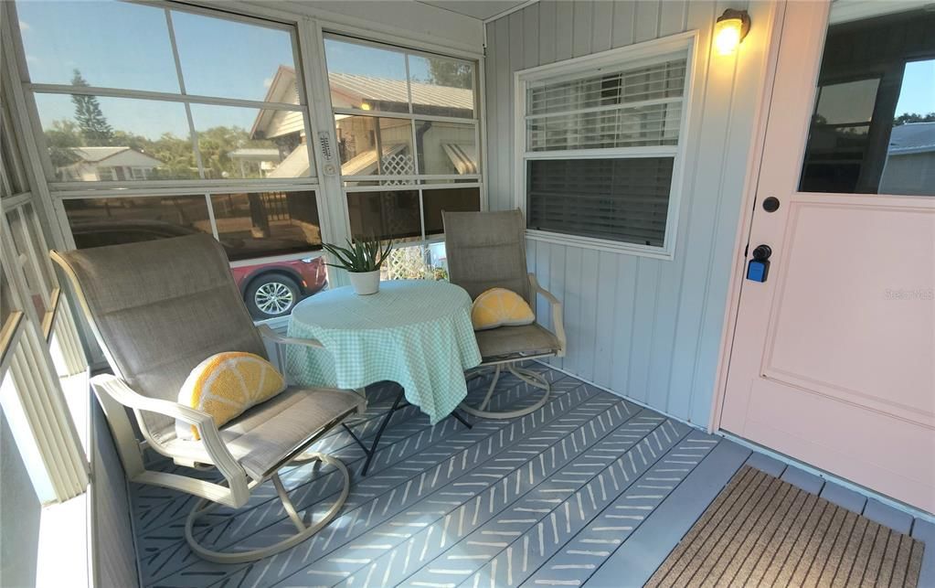 For Sale: $119,900 (2 beds, 1 baths, 670 Square Feet)