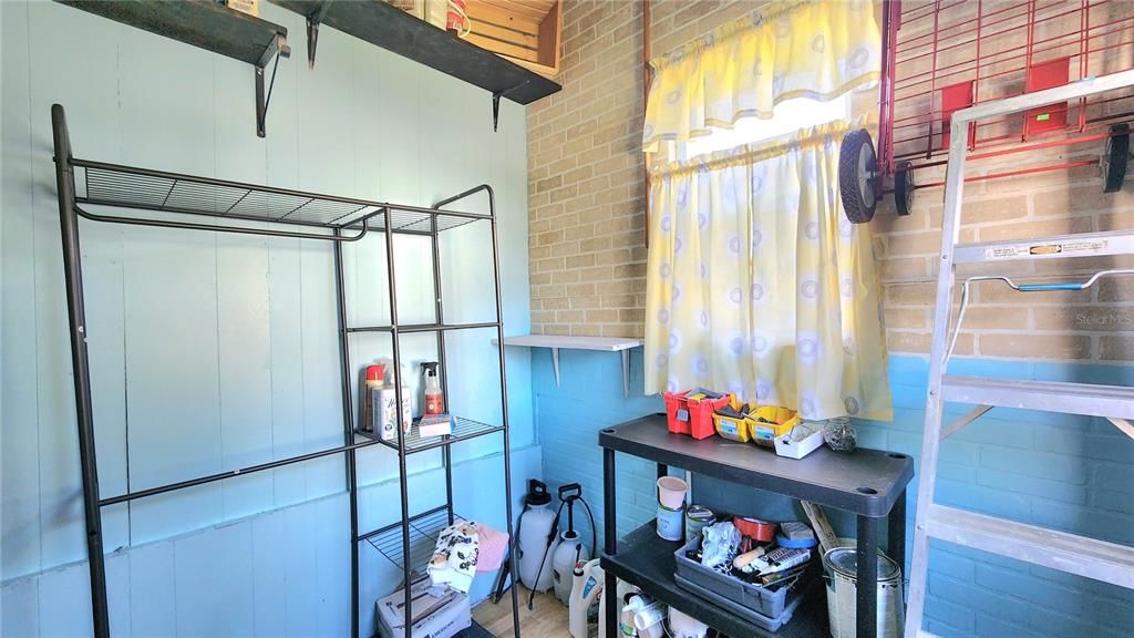 For Sale: $119,900 (2 beds, 1 baths, 670 Square Feet)