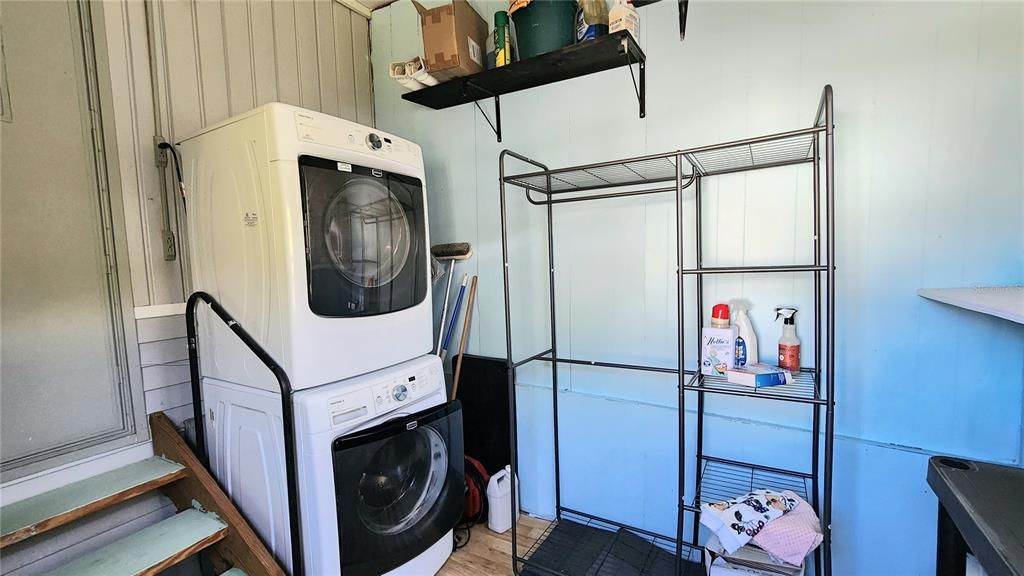 For Sale: $119,900 (2 beds, 1 baths, 670 Square Feet)