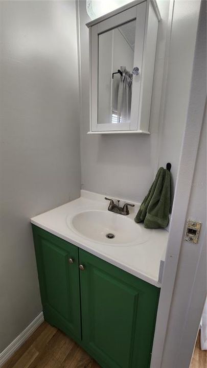 For Sale: $119,900 (2 beds, 1 baths, 670 Square Feet)