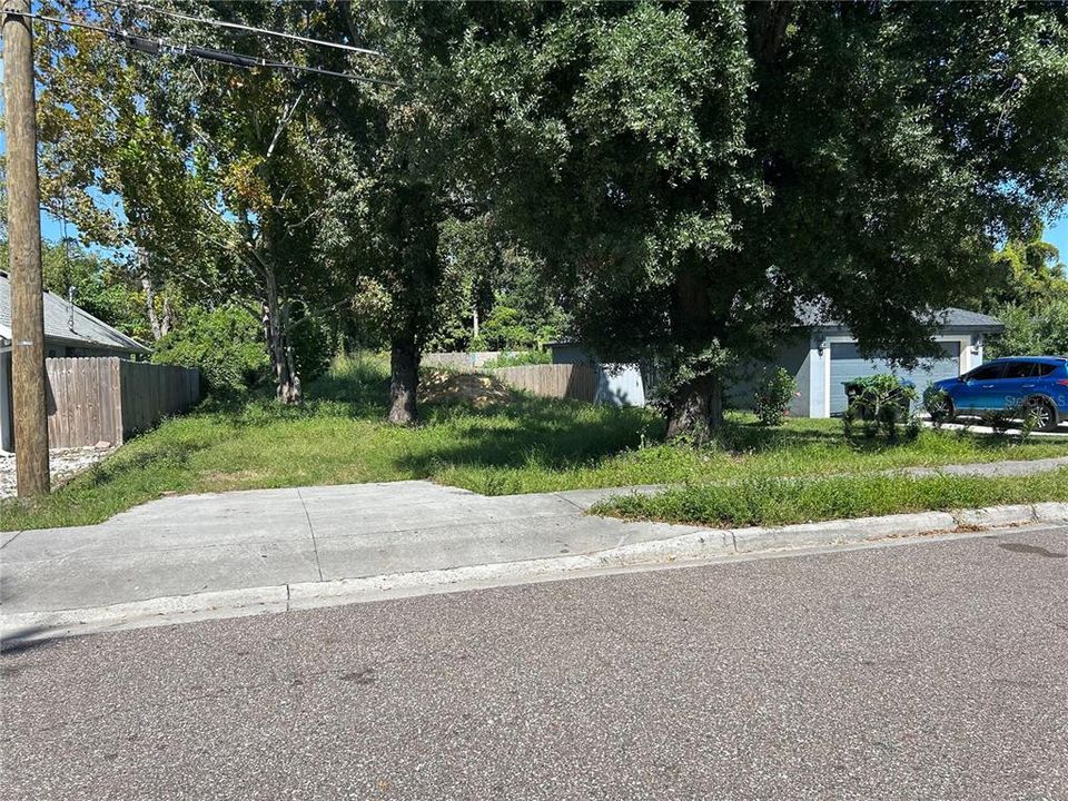 待售: $110,000 (0.16 acres)