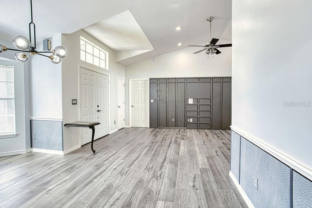 For Sale: $569,000 (3 beds, 2 baths, 1688 Square Feet)