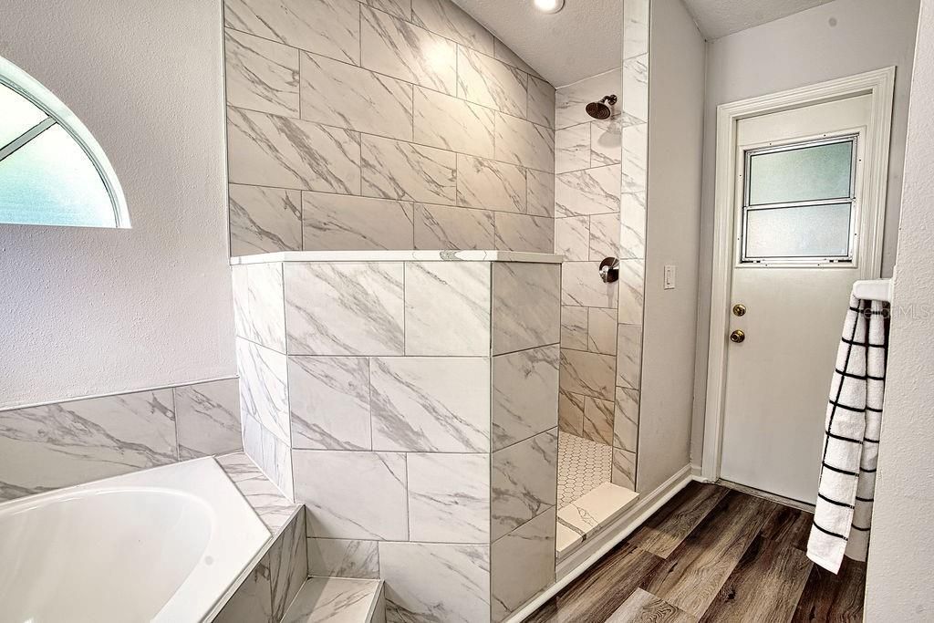 For Sale: $569,000 (3 beds, 2 baths, 1688 Square Feet)