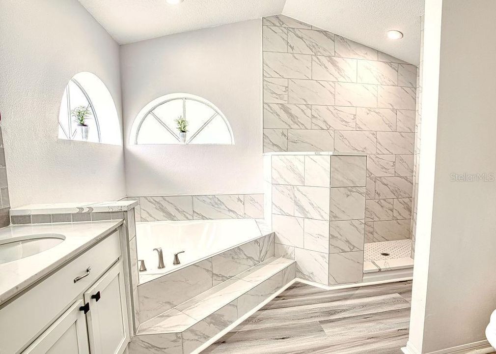 For Sale: $569,000 (3 beds, 2 baths, 1688 Square Feet)