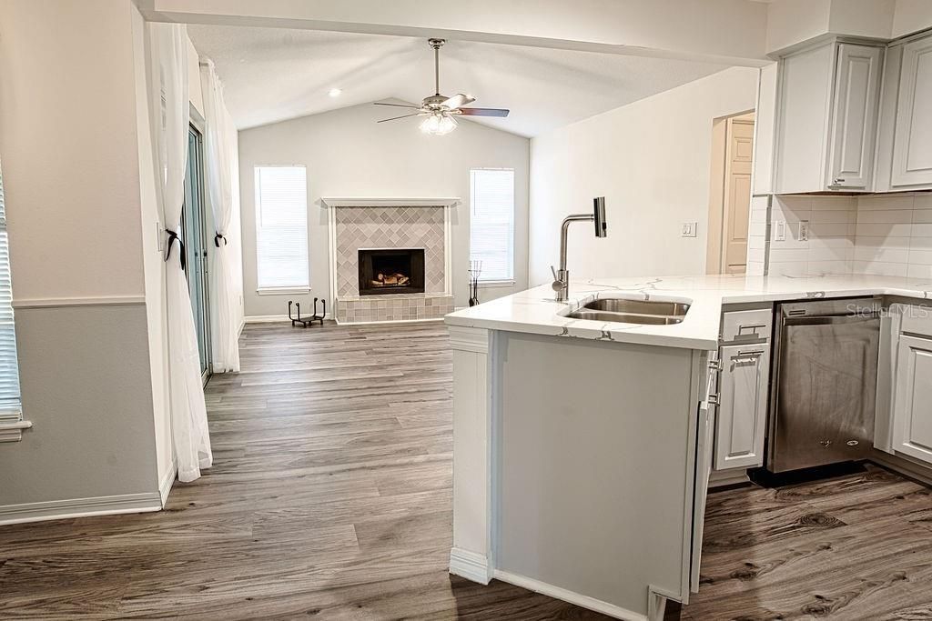 For Sale: $569,000 (3 beds, 2 baths, 1688 Square Feet)