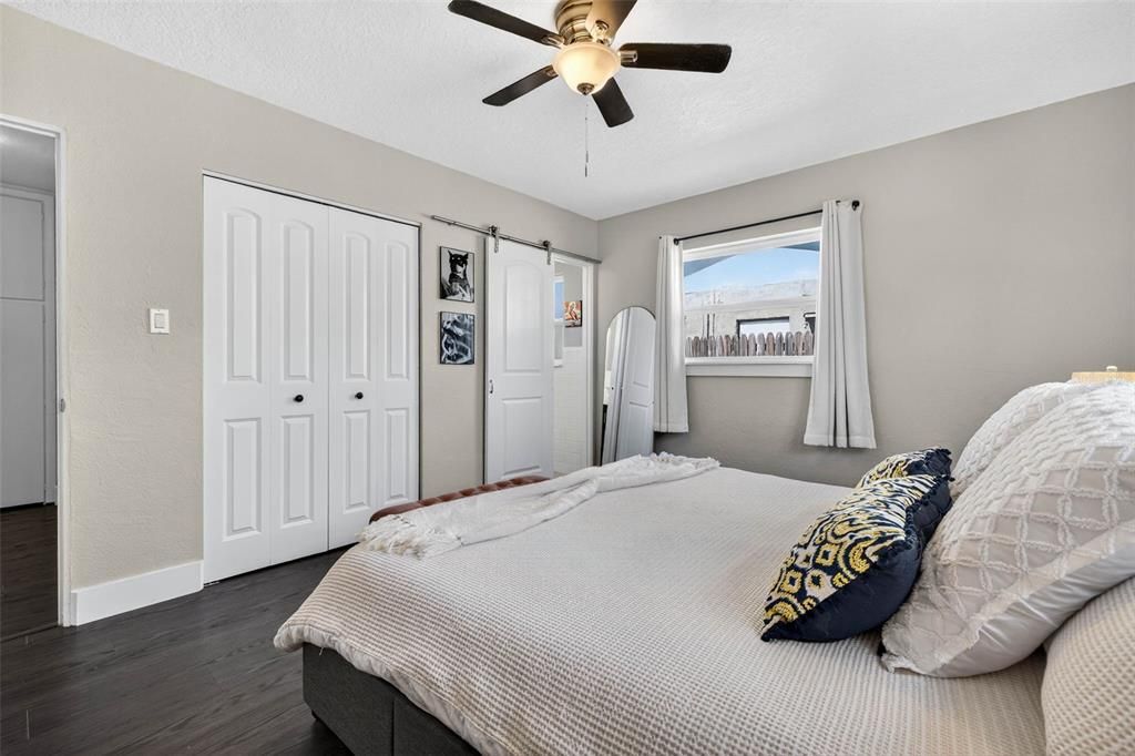 合同活跃: $350,000 (2 贝兹, 2 浴室, 1041 平方英尺)