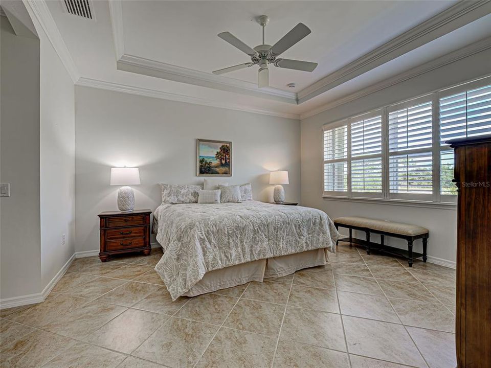 Active With Contract: $475,000 (3 beds, 2 baths, 1984 Square Feet)