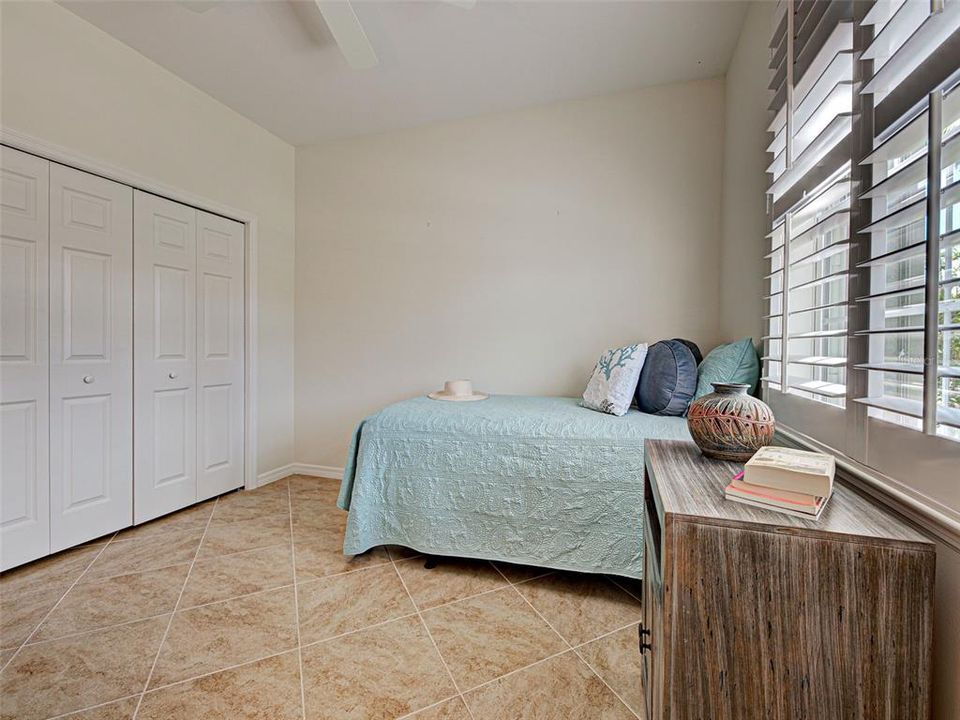 Active With Contract: $475,000 (3 beds, 2 baths, 1984 Square Feet)