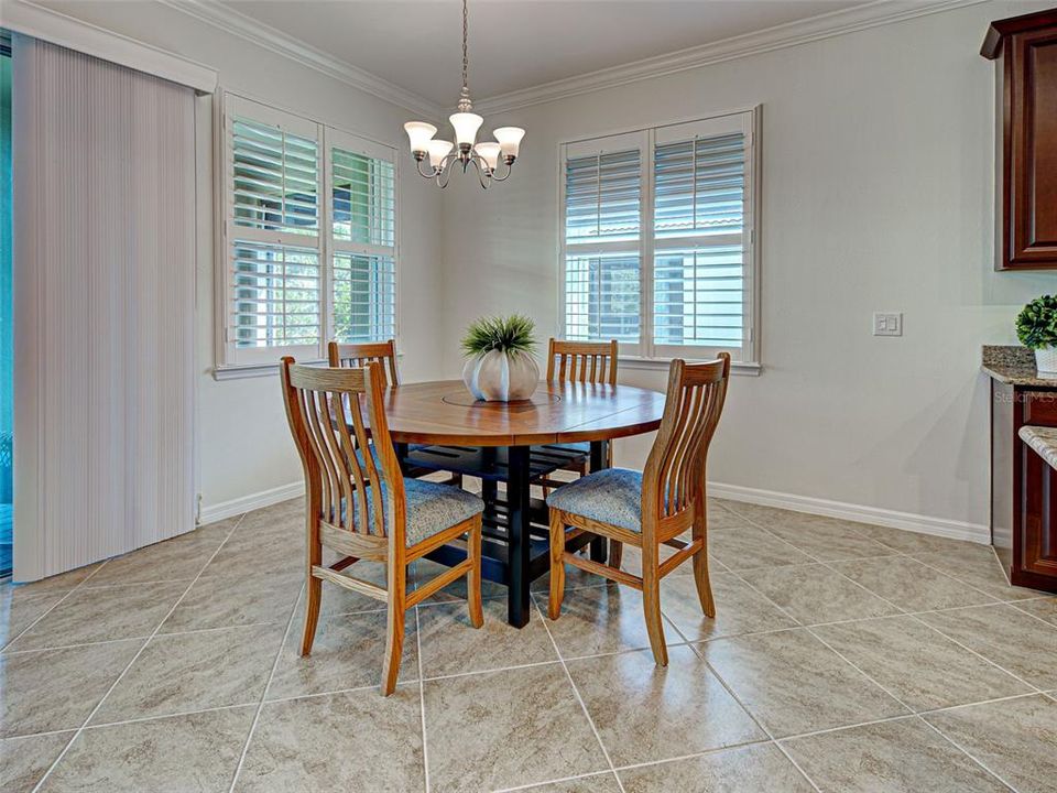 Active With Contract: $475,000 (3 beds, 2 baths, 1984 Square Feet)