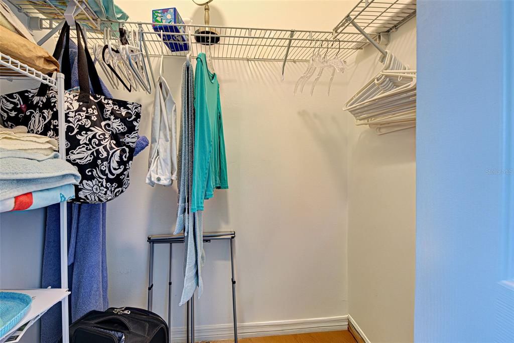 Active With Contract: $475,000 (3 beds, 2 baths, 1984 Square Feet)