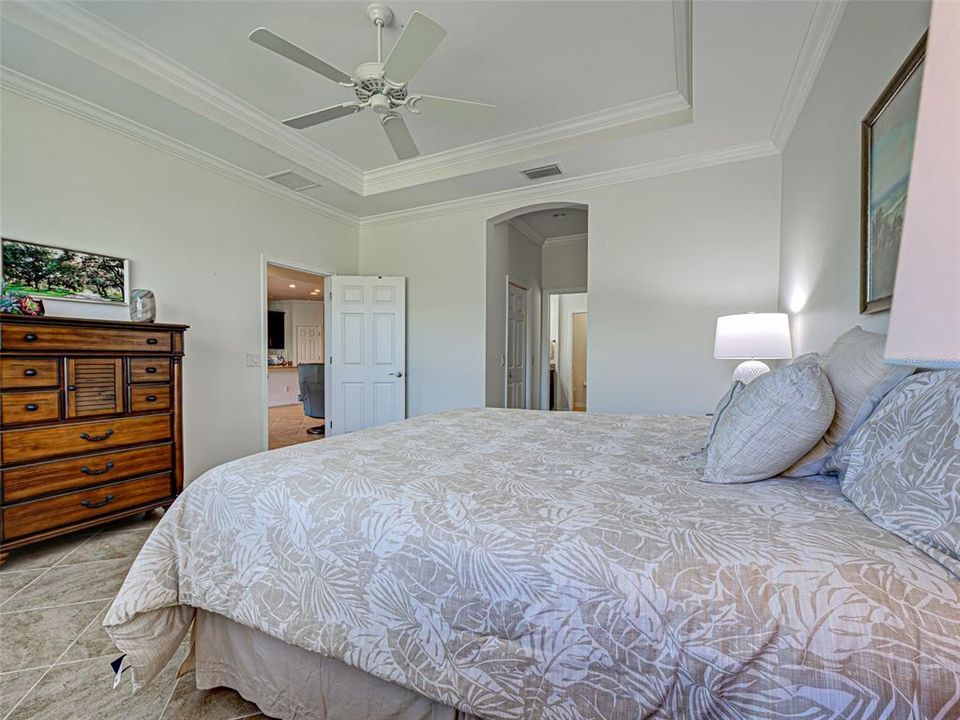 Active With Contract: $475,000 (3 beds, 2 baths, 1984 Square Feet)