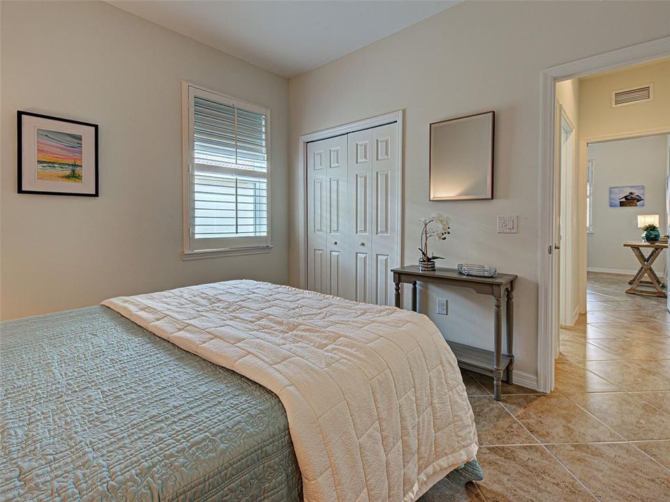 Active With Contract: $475,000 (3 beds, 2 baths, 1984 Square Feet)