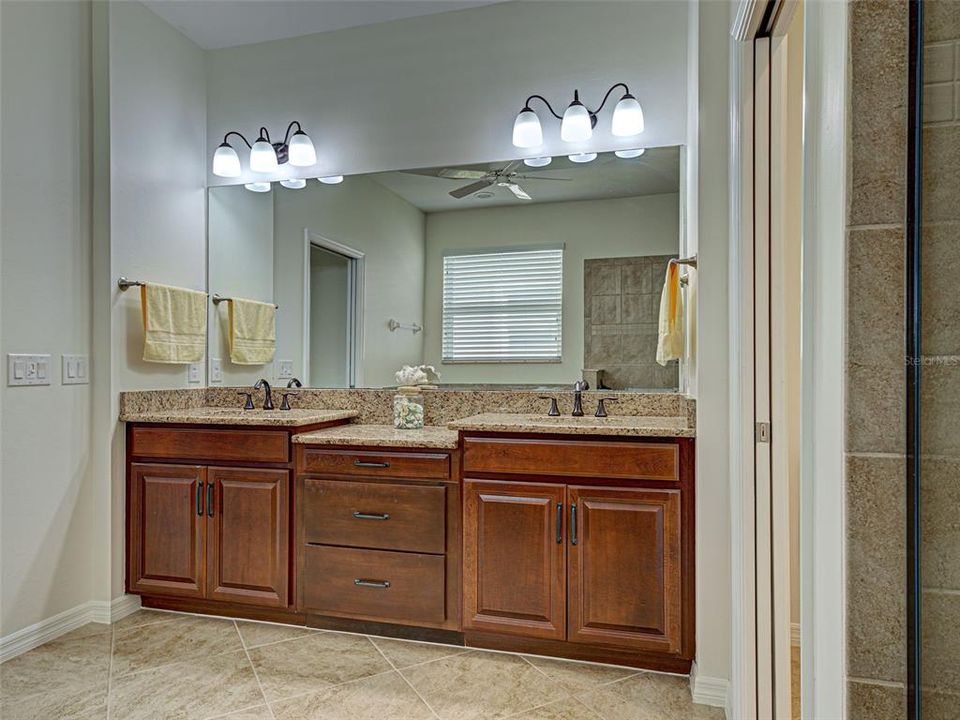 Active With Contract: $475,000 (3 beds, 2 baths, 1984 Square Feet)