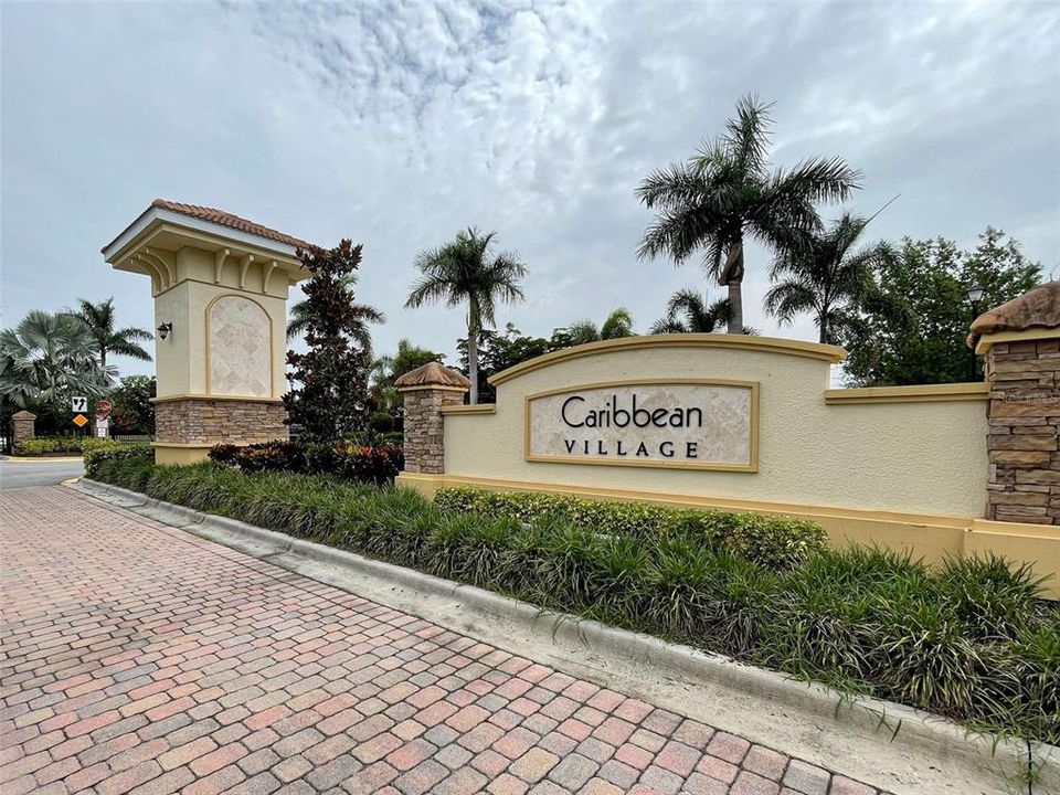 Active With Contract: $475,000 (3 beds, 2 baths, 1984 Square Feet)