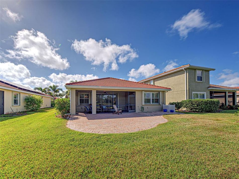 Active With Contract: $475,000 (3 beds, 2 baths, 1984 Square Feet)