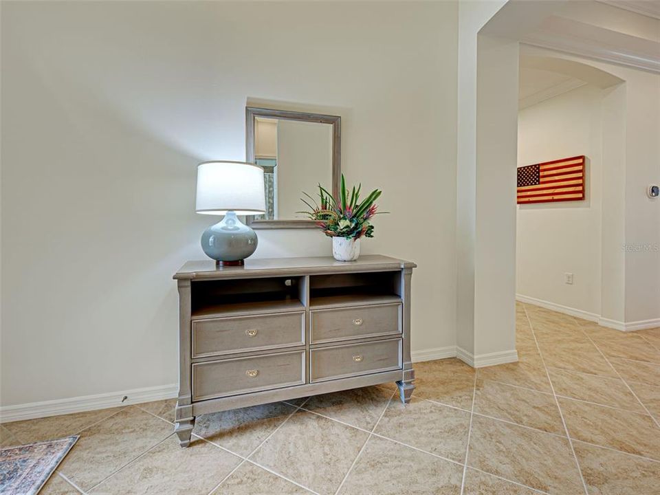 Active With Contract: $475,000 (3 beds, 2 baths, 1984 Square Feet)