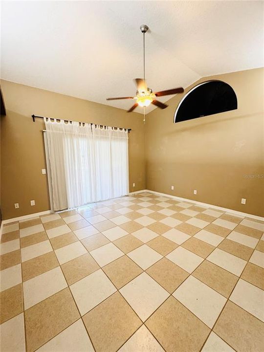 待售: $456,000 (3 贝兹, 2 浴室, 1813 平方英尺)