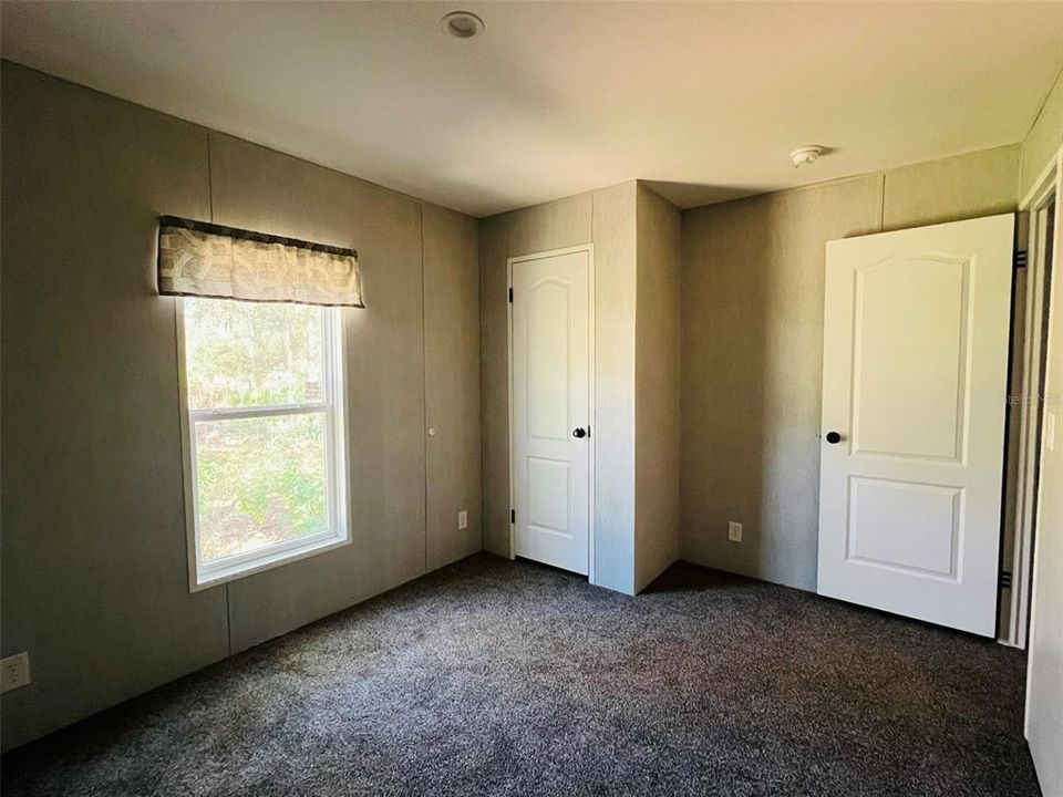 待售: $190,000 (2 贝兹, 2 浴室, 728 平方英尺)