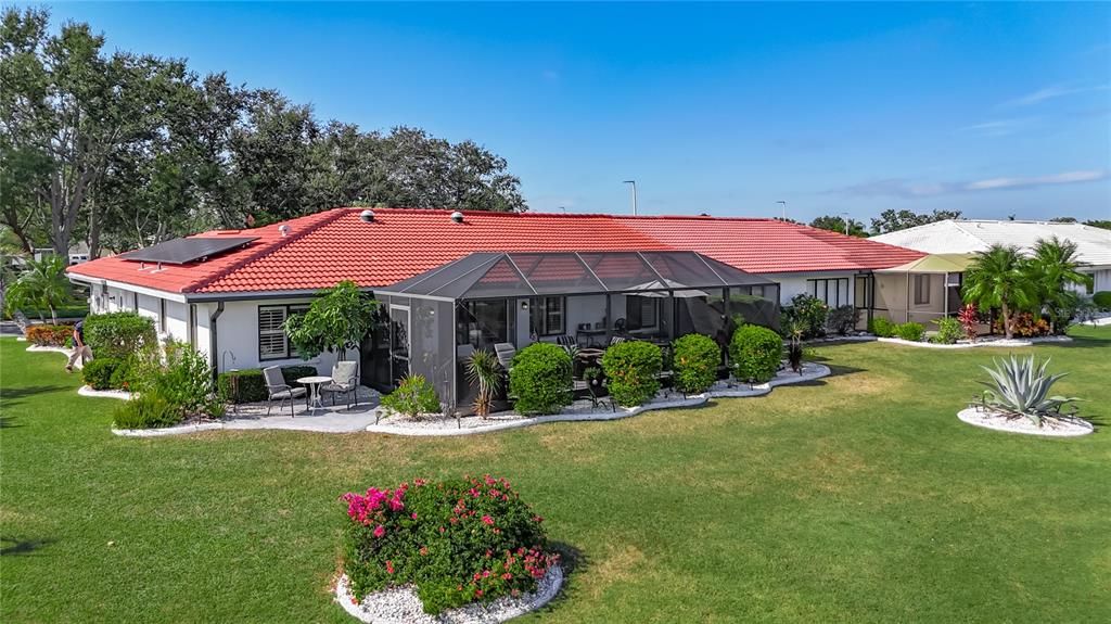 合同活跃: $333,999 (2 贝兹, 2 浴室, 1761 平方英尺)