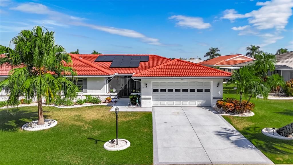 合同活跃: $333,999 (2 贝兹, 2 浴室, 1761 平方英尺)