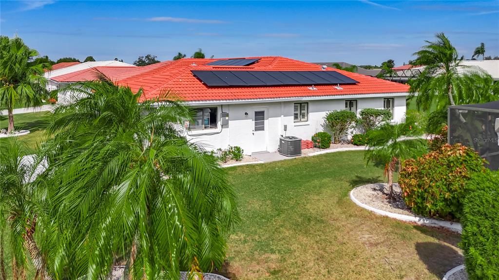 合同活跃: $333,999 (2 贝兹, 2 浴室, 1761 平方英尺)