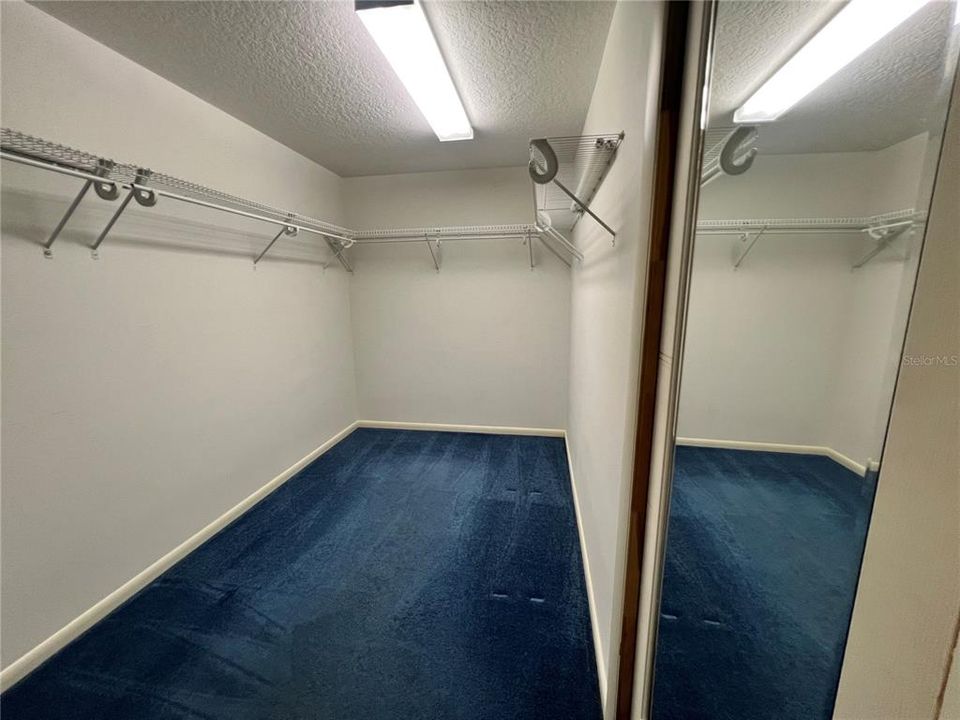 En Venta: $595,000 (3 camas, 2 baños, 2365 Pies cuadrados)