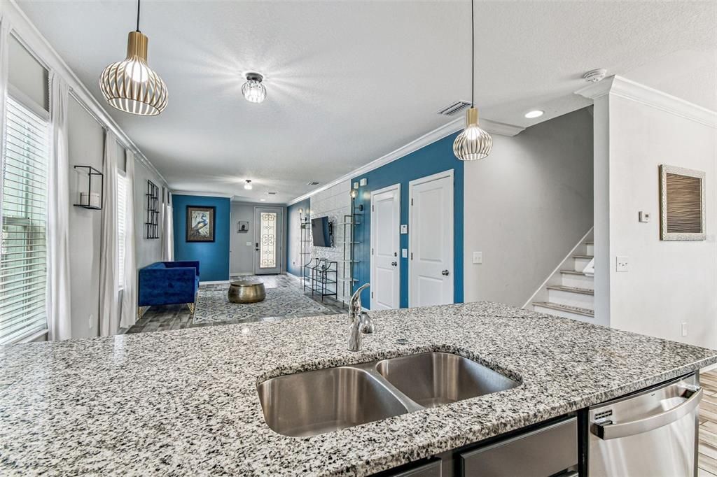 待售: $380,350 (3 贝兹, 2 浴室, 1776 平方英尺)