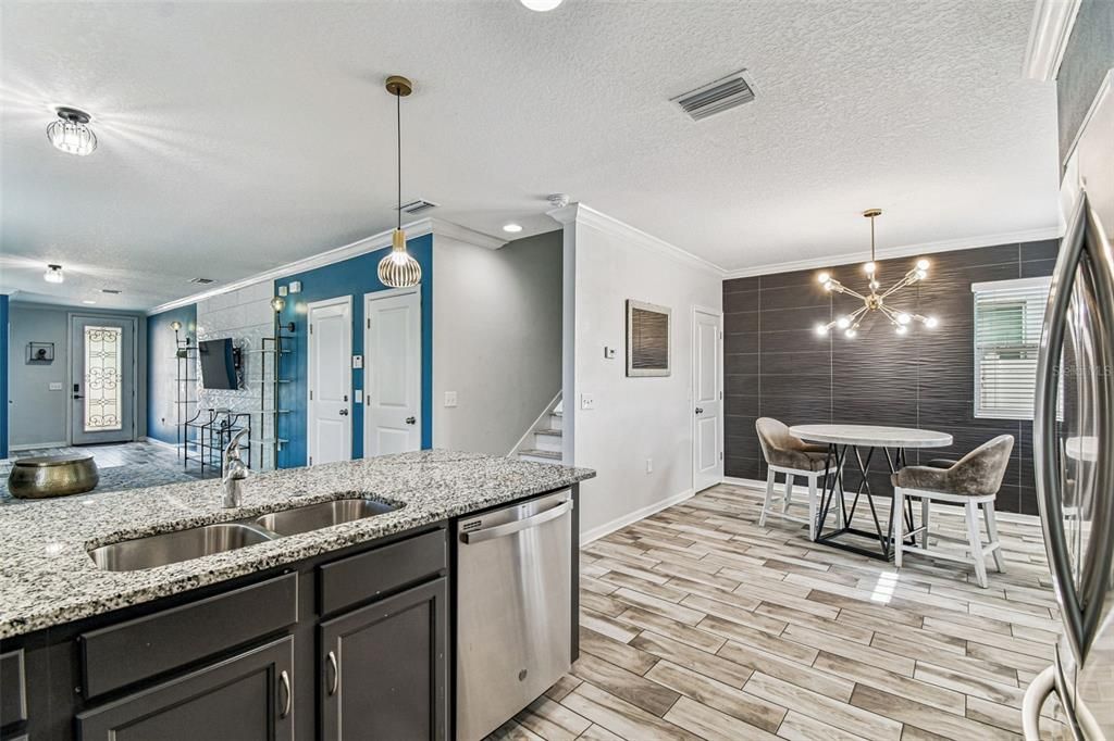 待售: $380,350 (3 贝兹, 2 浴室, 1776 平方英尺)