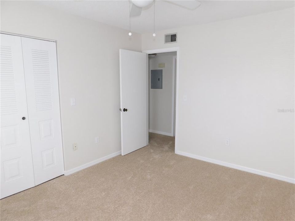 出租: $1,690 (2 贝兹, 2 浴室, 879 平方英尺)