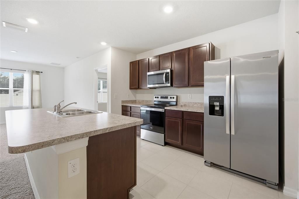 En Venta: $299,000 (3 camas, 2 baños, 1672 Pies cuadrados)