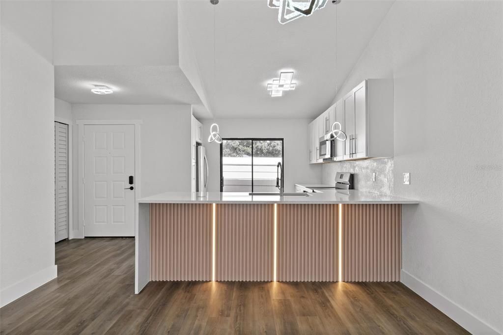 For Sale: $280,000 (3 beds, 2 baths, 1070 Square Feet)