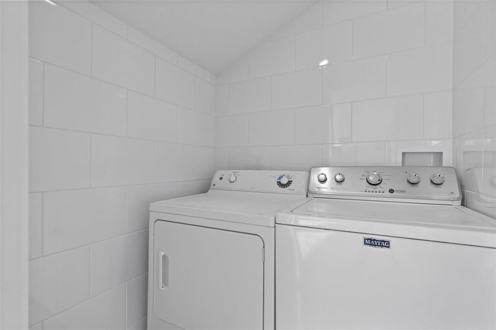 For Sale: $280,000 (3 beds, 2 baths, 1070 Square Feet)