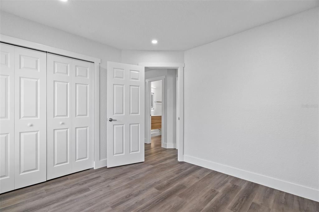 For Sale: $280,000 (3 beds, 2 baths, 1070 Square Feet)