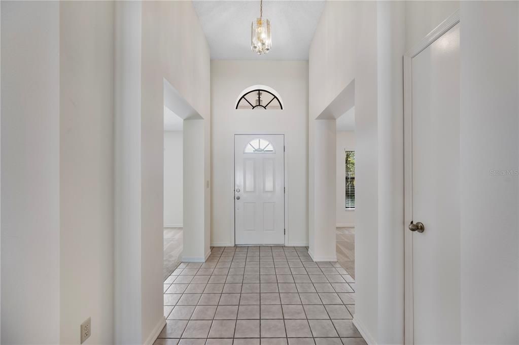 For Sale: $425,000 (3 beds, 2 baths, 2562 Square Feet)