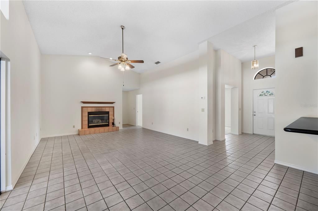 For Sale: $425,000 (3 beds, 2 baths, 2562 Square Feet)