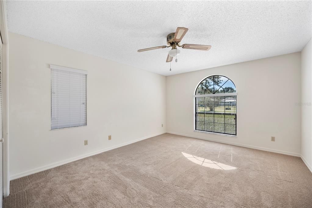 For Sale: $425,000 (3 beds, 2 baths, 2562 Square Feet)