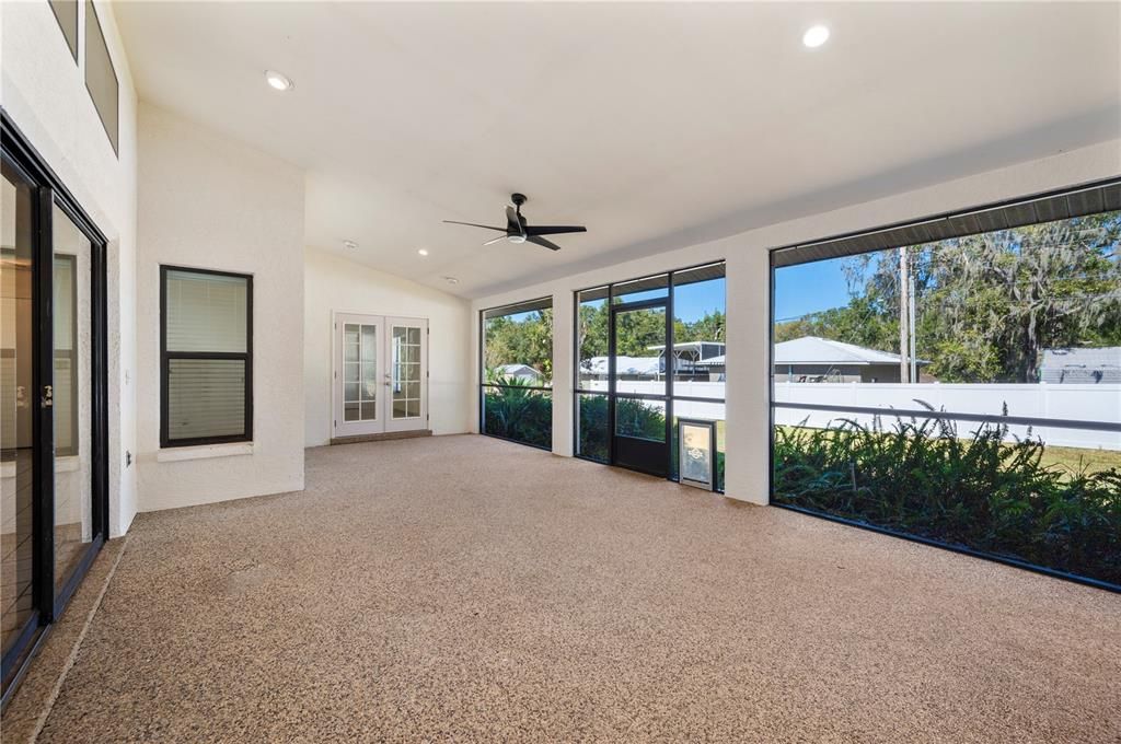 For Sale: $425,000 (3 beds, 2 baths, 2562 Square Feet)