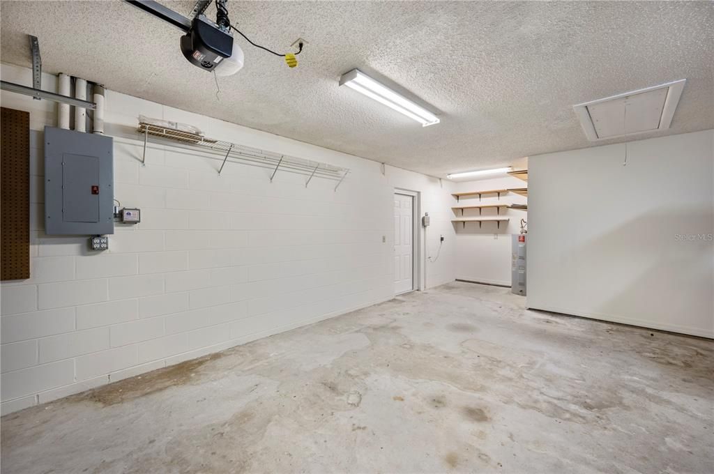 For Sale: $425,000 (3 beds, 2 baths, 2562 Square Feet)