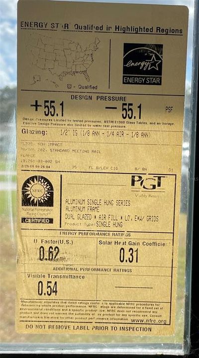 For Sale: $425,000 (3 beds, 2 baths, 2562 Square Feet)