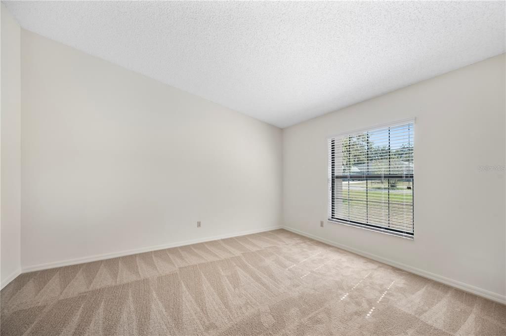 For Sale: $425,000 (3 beds, 2 baths, 2562 Square Feet)