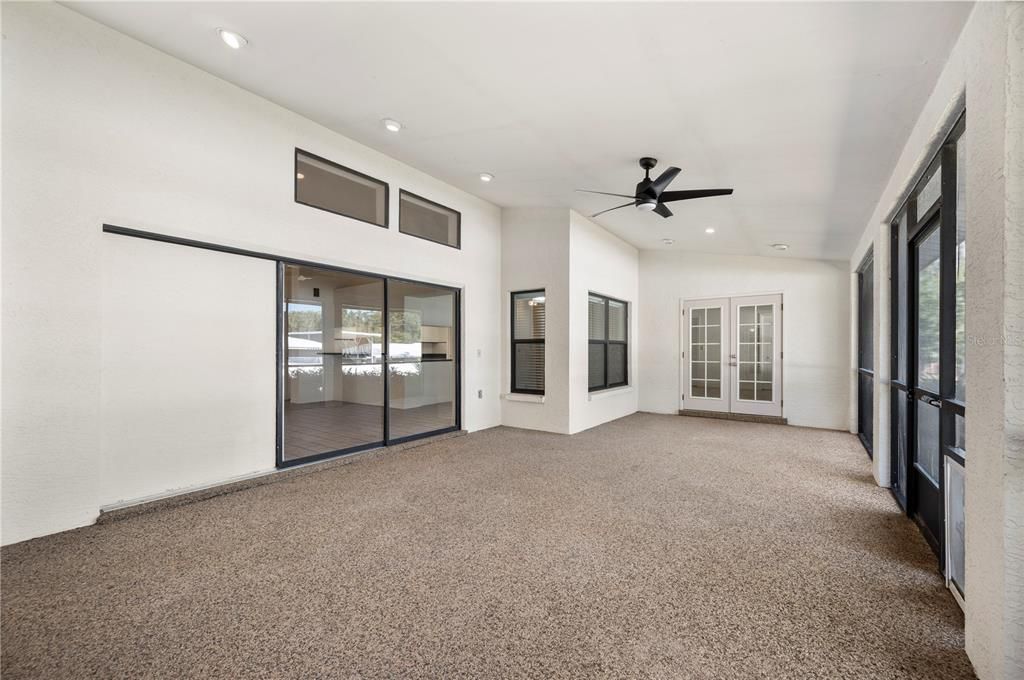 For Sale: $425,000 (3 beds, 2 baths, 2562 Square Feet)