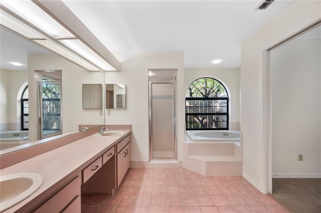 For Sale: $425,000 (3 beds, 2 baths, 2562 Square Feet)