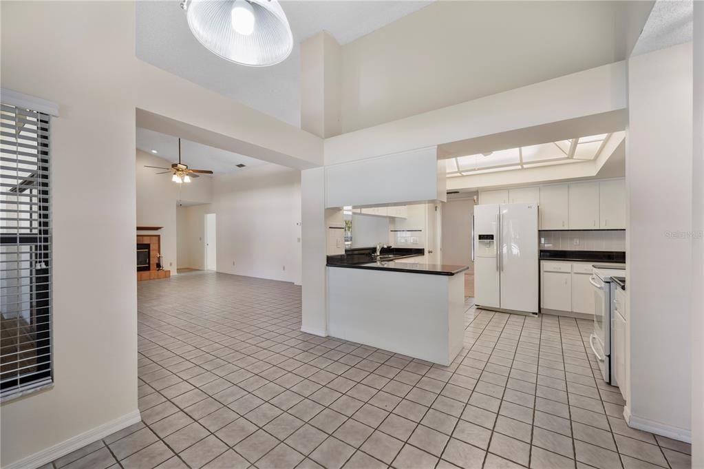 For Sale: $425,000 (3 beds, 2 baths, 2562 Square Feet)