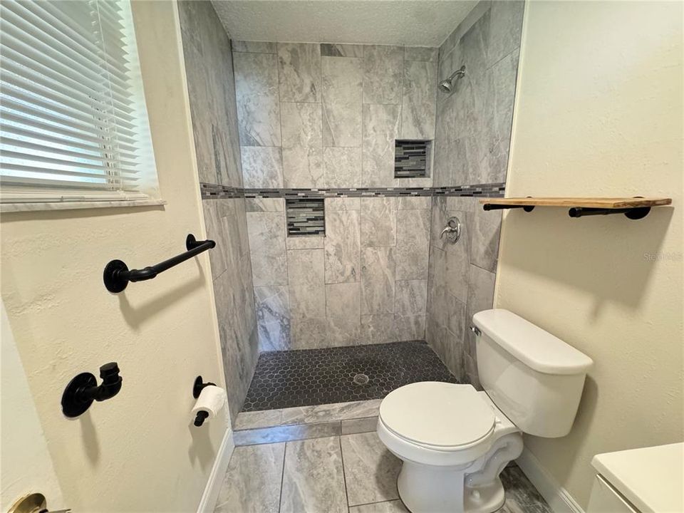 Active With Contract: $295,000 (3 beds, 2 baths, 1064 Square Feet)