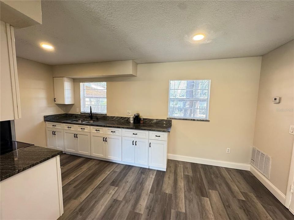 Active With Contract: $295,000 (3 beds, 2 baths, 1064 Square Feet)